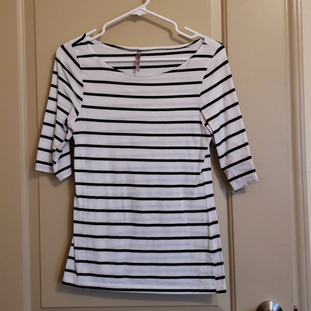3/4 sleeve tshirt